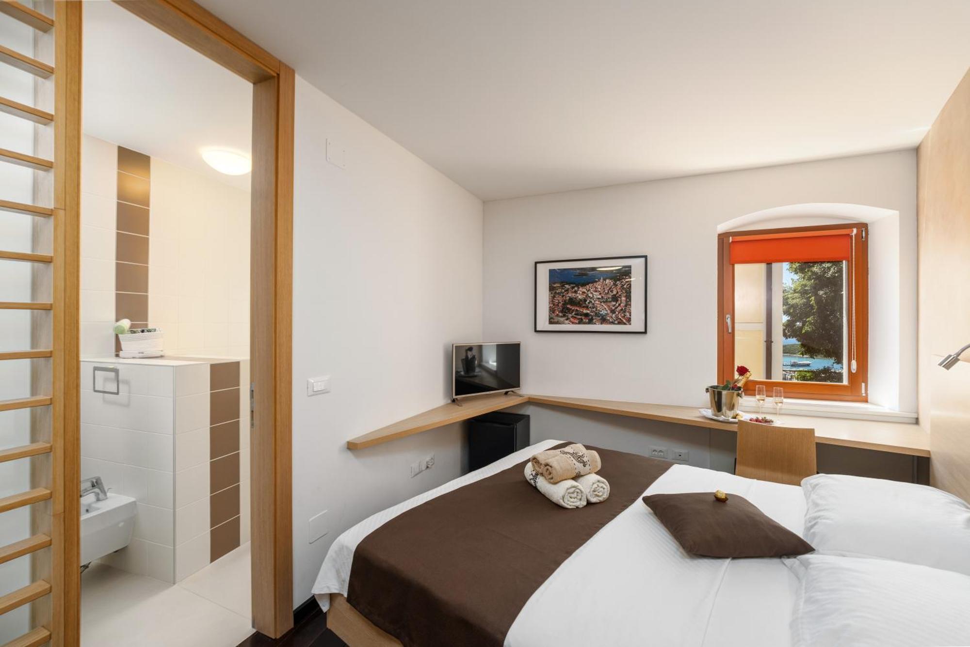Boutique Wrungel Hotel Vrsar Exterior photo