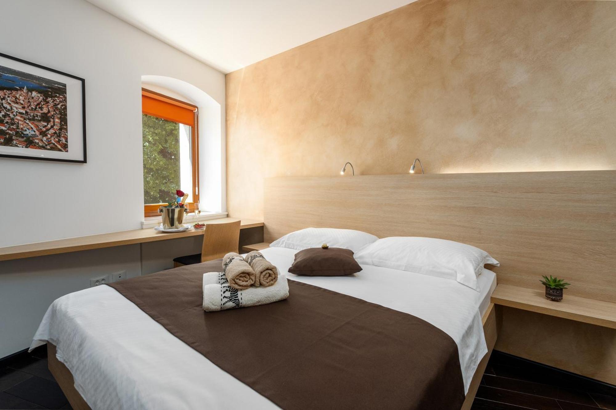 Boutique Wrungel Hotel Vrsar Exterior photo